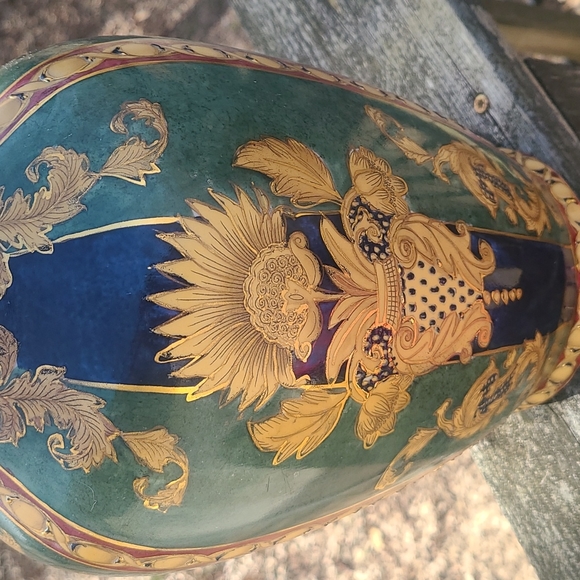 Japanese Hand painted vase - Picture 2 of 8